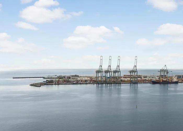 Endless Ocean Views With Private Balcony Lägenhet *