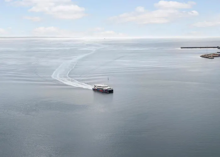 Endless Ocean Views With Private Balcony Lägenhet *