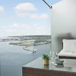 Breathtaking Ocean Views & Private Balcony *