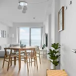 アパート Breathtaking Ocean Views & Private Balcony オールフス