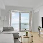 Breathtaking Ocean Views & Private Balcony Appartement *