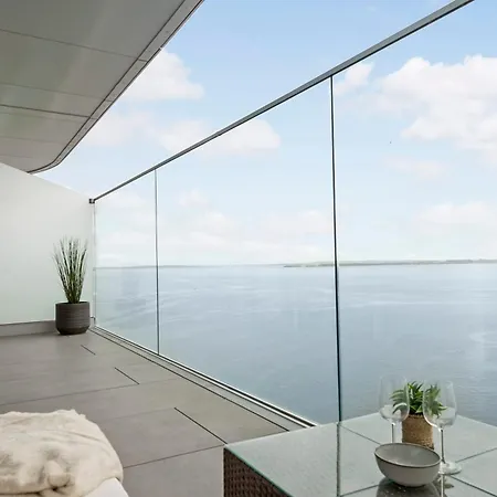 Endless Ocean Views With Private Balcony *